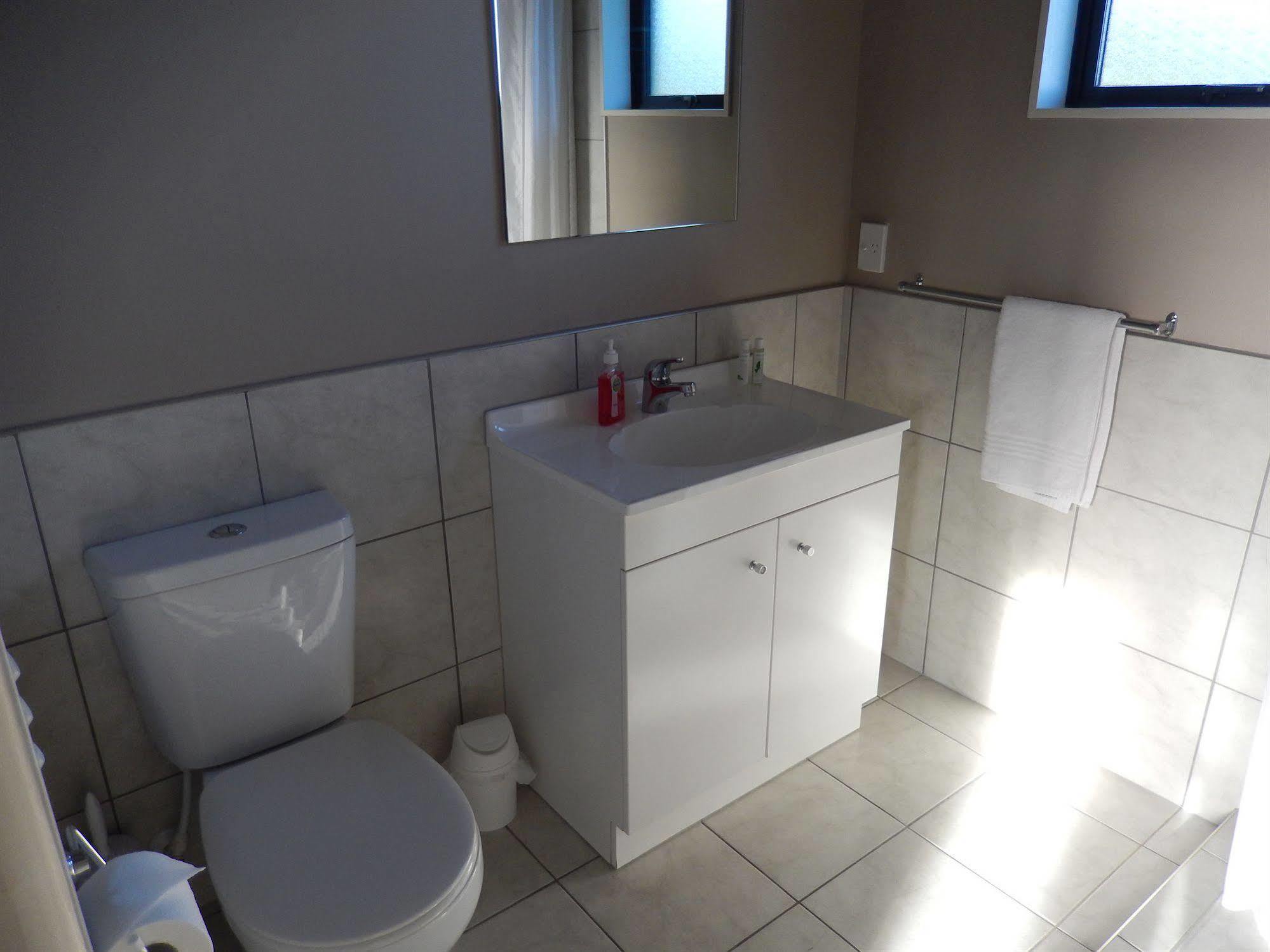 Linkwater Motel And Backpackers Экстерьер фото