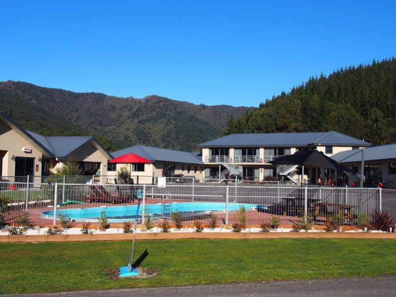 Linkwater Motel And Backpackers Экстерьер фото